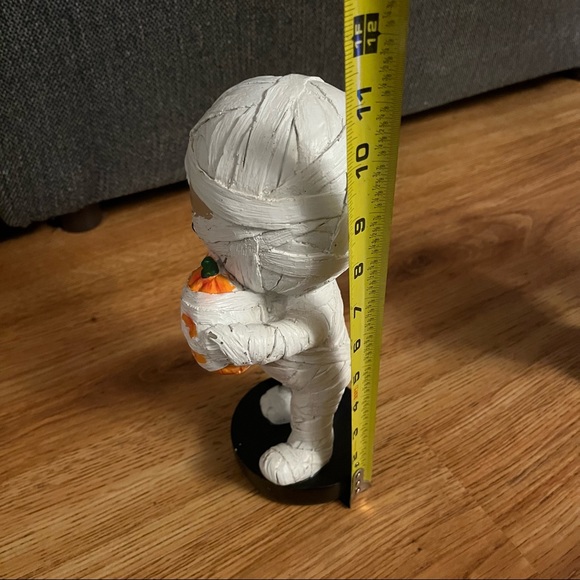 Max the Mummy Halloween Statue 10.5 H NWT - Picture 3 of 3